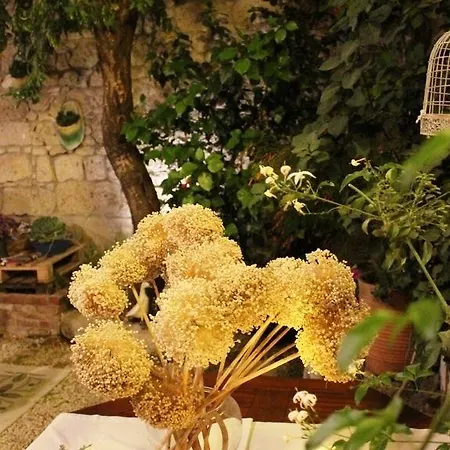 Lilyum Butik Otel Alaçatı